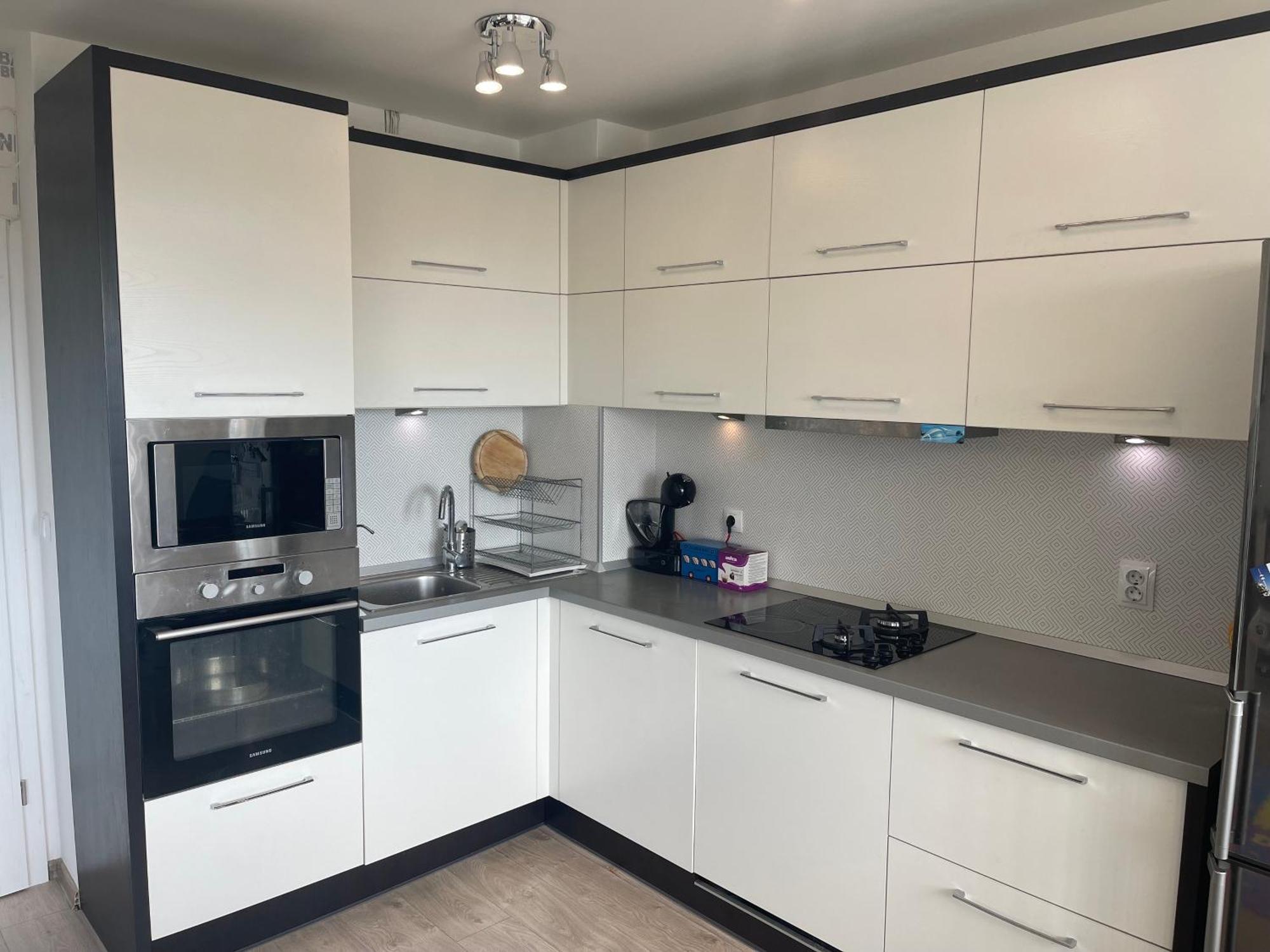 Briz Apartment; 2 Bdr; 6 Guests; Private Parking Varna Bagian luar foto